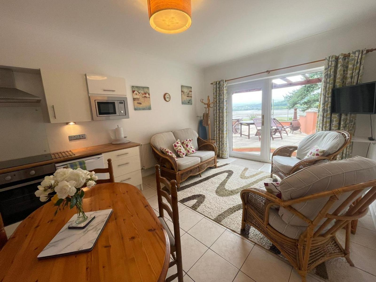Sheko Annex Villa Towyn Bagian luar foto