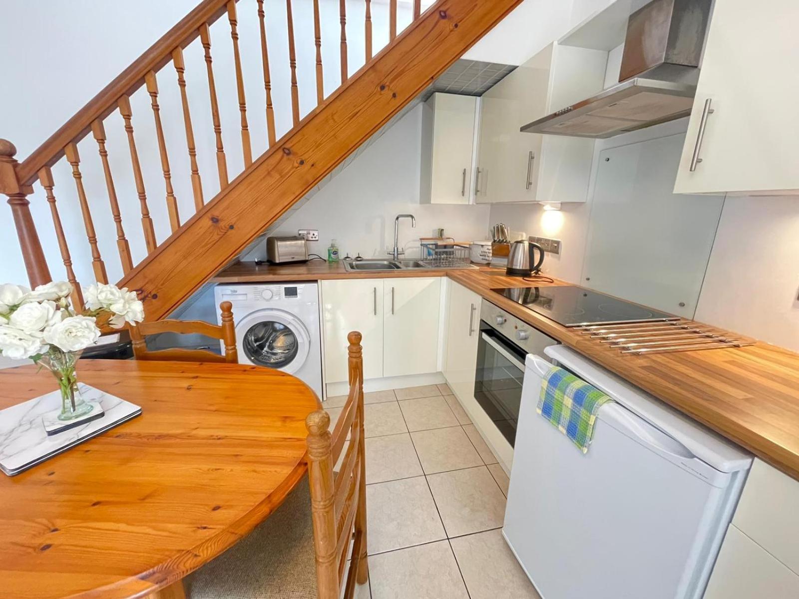 Sheko Annex Villa Towyn Bagian luar foto